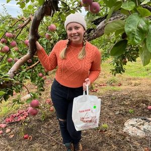 Meet your Posher, Lindsey